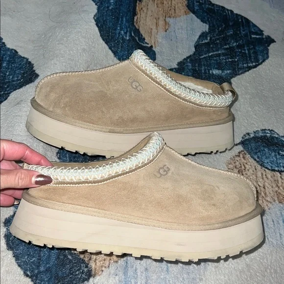 UGG Tan Women's Slippers - Picture 5 of 7